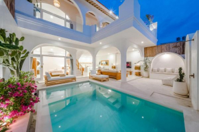 Villa MYKONIAN - NEW Modern Concept & Luxury 3BR - Central Canggu Beach